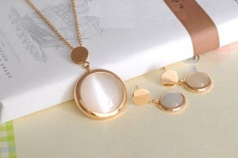 Colar e Brinco de pedra Opala banhado a Ouro 18K